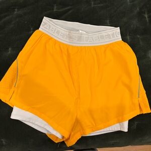 Fabletic shorts extra small orange